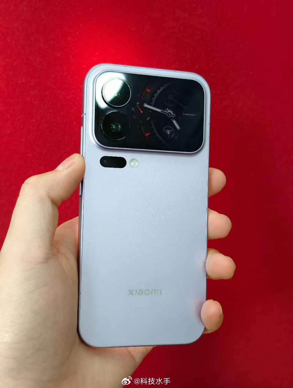 背屏设计普及到下一代全系了？看17Pro的用户反馈和销量，这设计确实火了。在大家