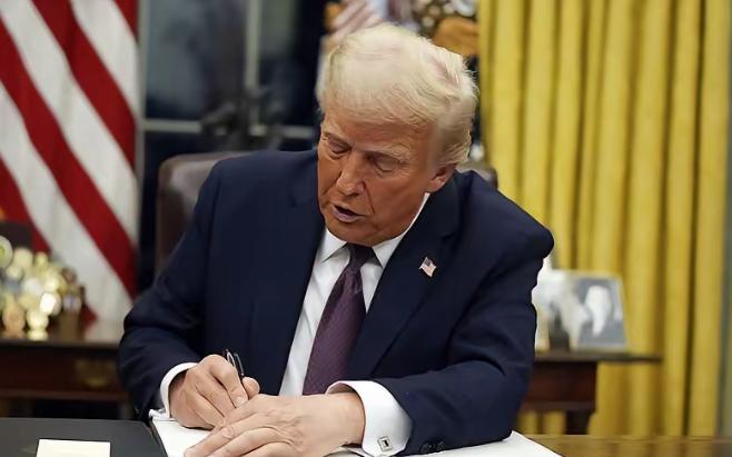 特朗普 3 月 13 号公开宣布，准备大规模向台湾卖武器 —— 防空导弹、雷达，