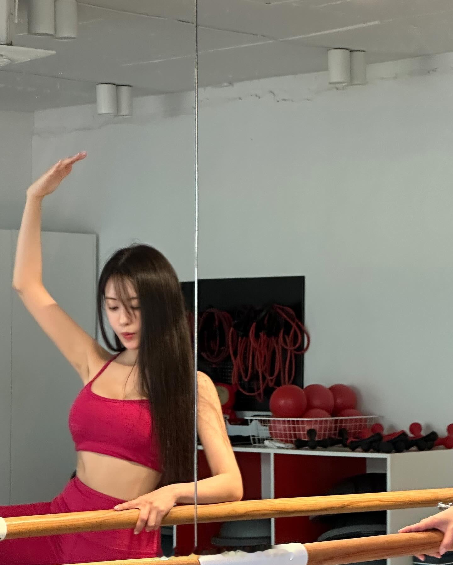 朴秀敏ins晒健身照，身材真的热辣惹火❤️‍🔥～ ​​​