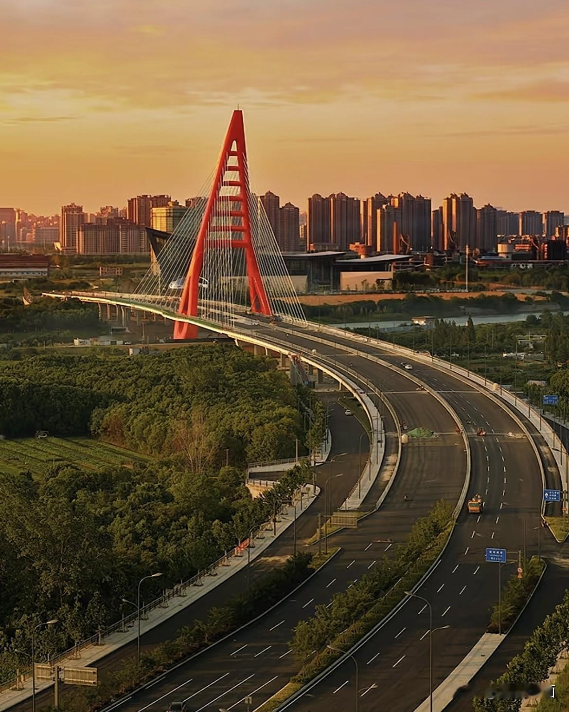 东新又一地标，龙岗路跨河大桥傲立东部！