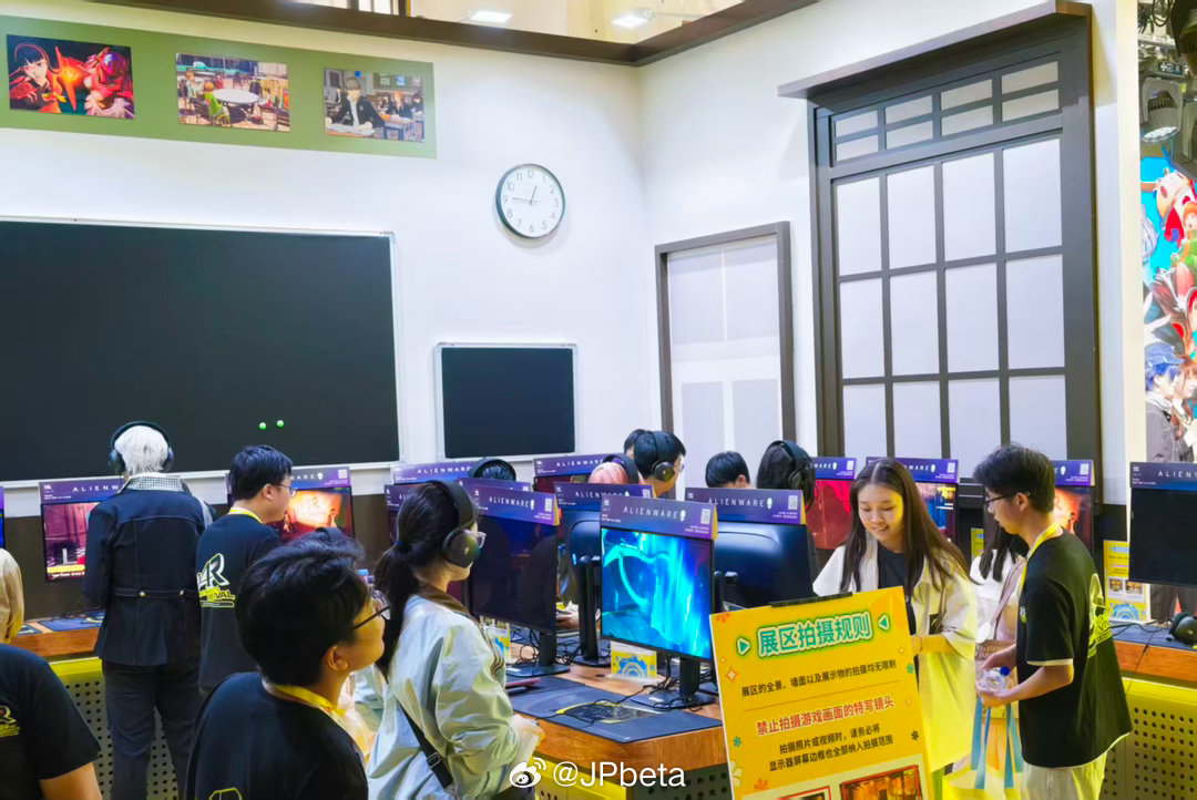 P4R发售在即，国庆期间来到redland2026出展，现场有游戏试玩与角色表演