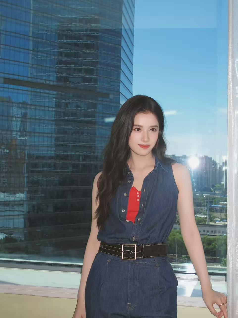 张婧仪靖姐回城张婧仪苗靖ccd 张婧仪靖姐回城 