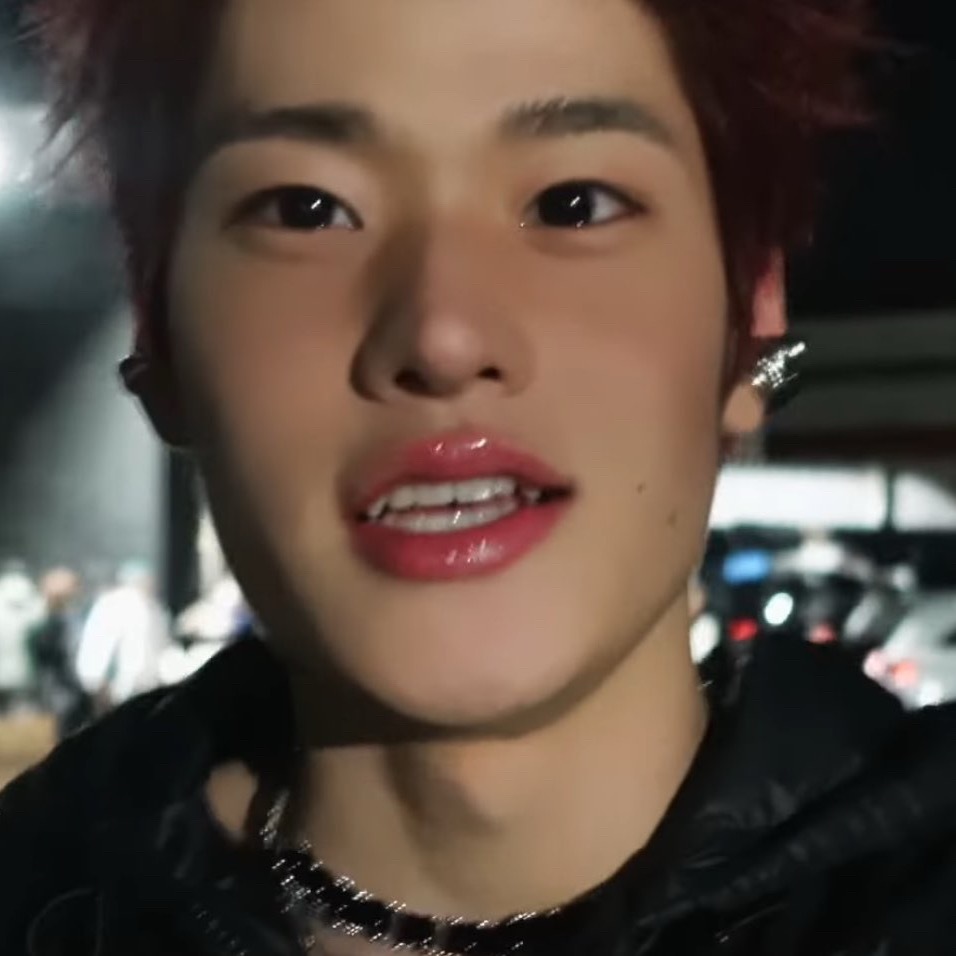 李炤熙的嘴子好性感🫦除了勾人妖狐属性之外🦊还是表情超丰富的笨笨  专栏 · 