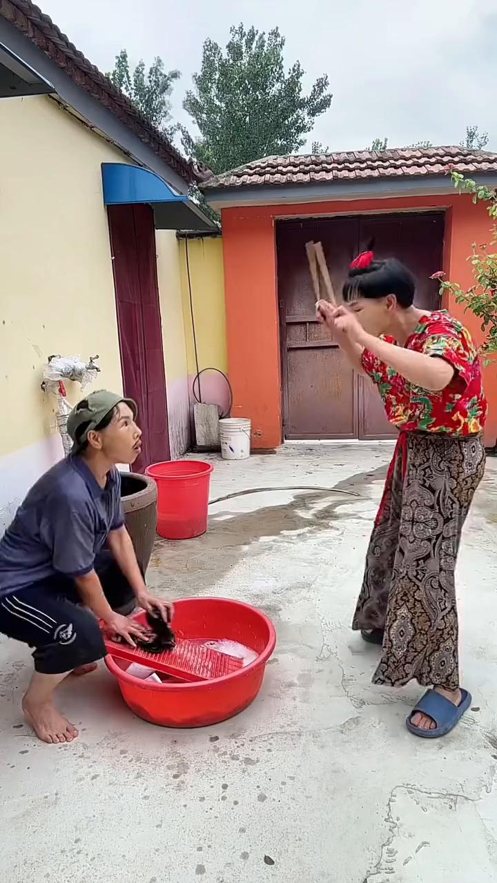 哎呦我的妈，哈哈。