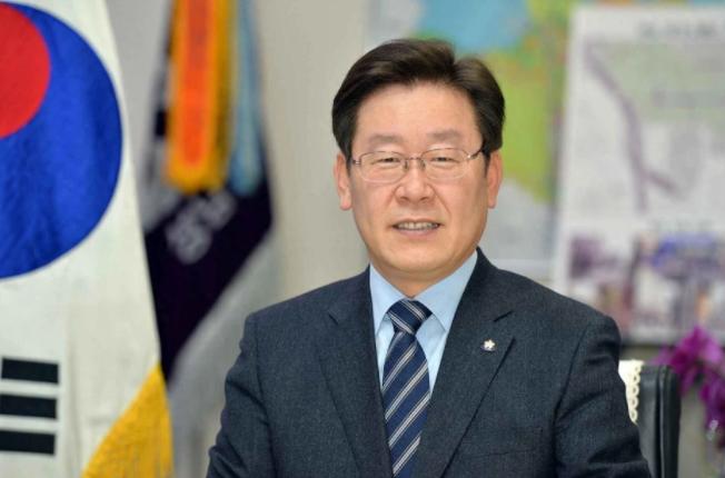 李在明支持率再一次攀升！如今随着这位韩国新任总统对韩国国情大刀阔斧的更改，影响也