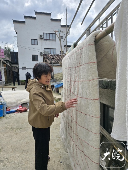 不离不弃二十载！泾县善心夫妻用温情守护残疾表兄