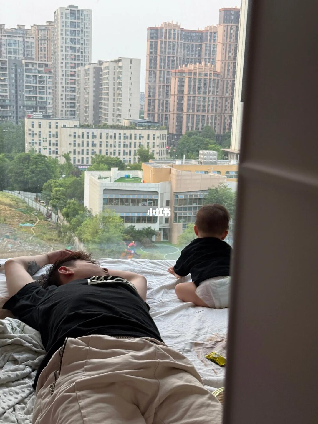 尿不湿选手的大落地窗