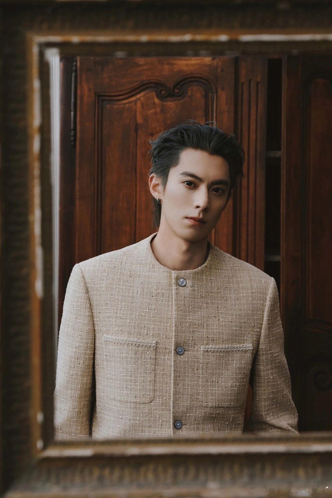 王鹤棣说服务应该有边界王鹤棣这波发言太圈粉了！他认为服务应该有边界，这才是一位成