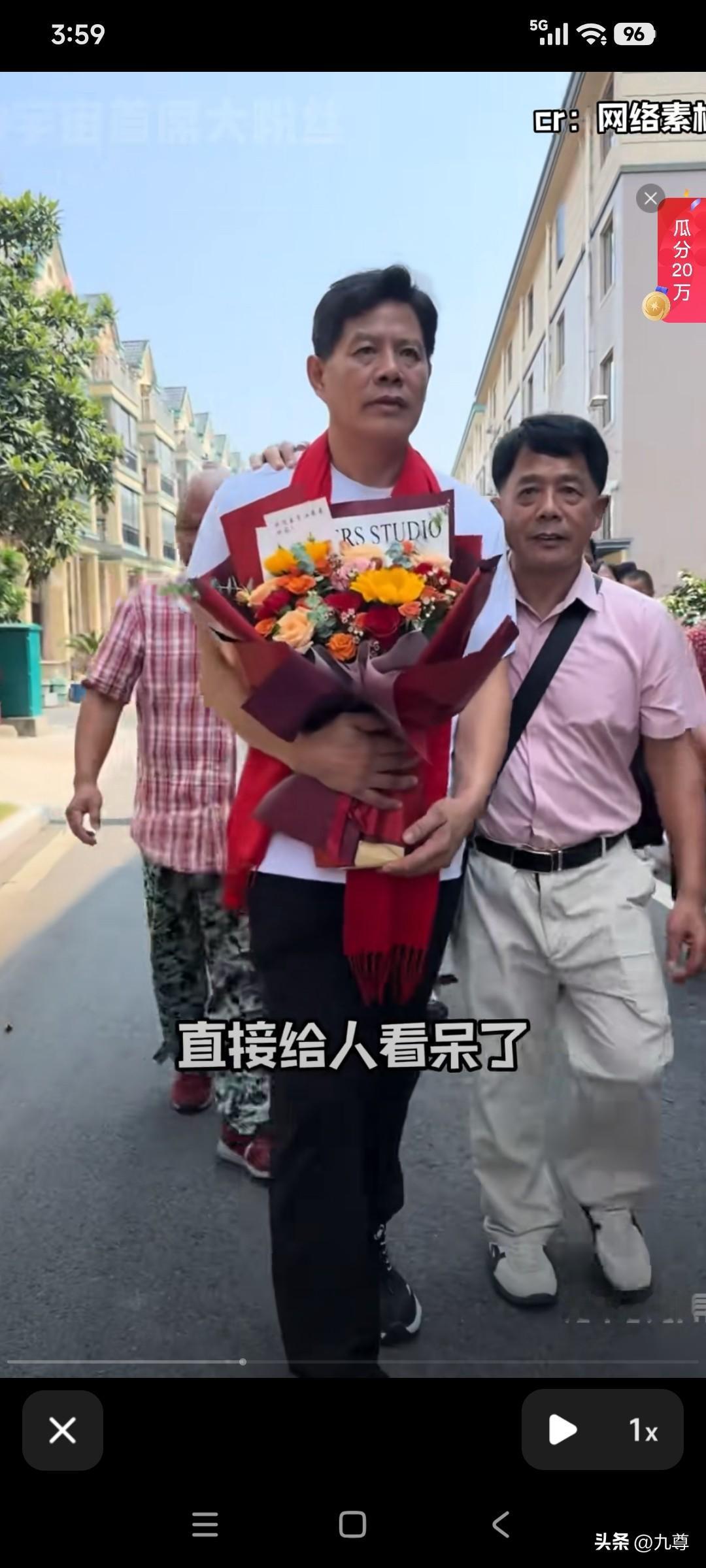 居然是双胞胎