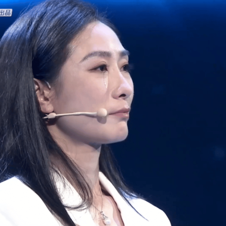 #陶昕然含泪讲述留守女童被侵犯#人美心善说的就是了吧！姐姐在#星空演讲#上的含泪