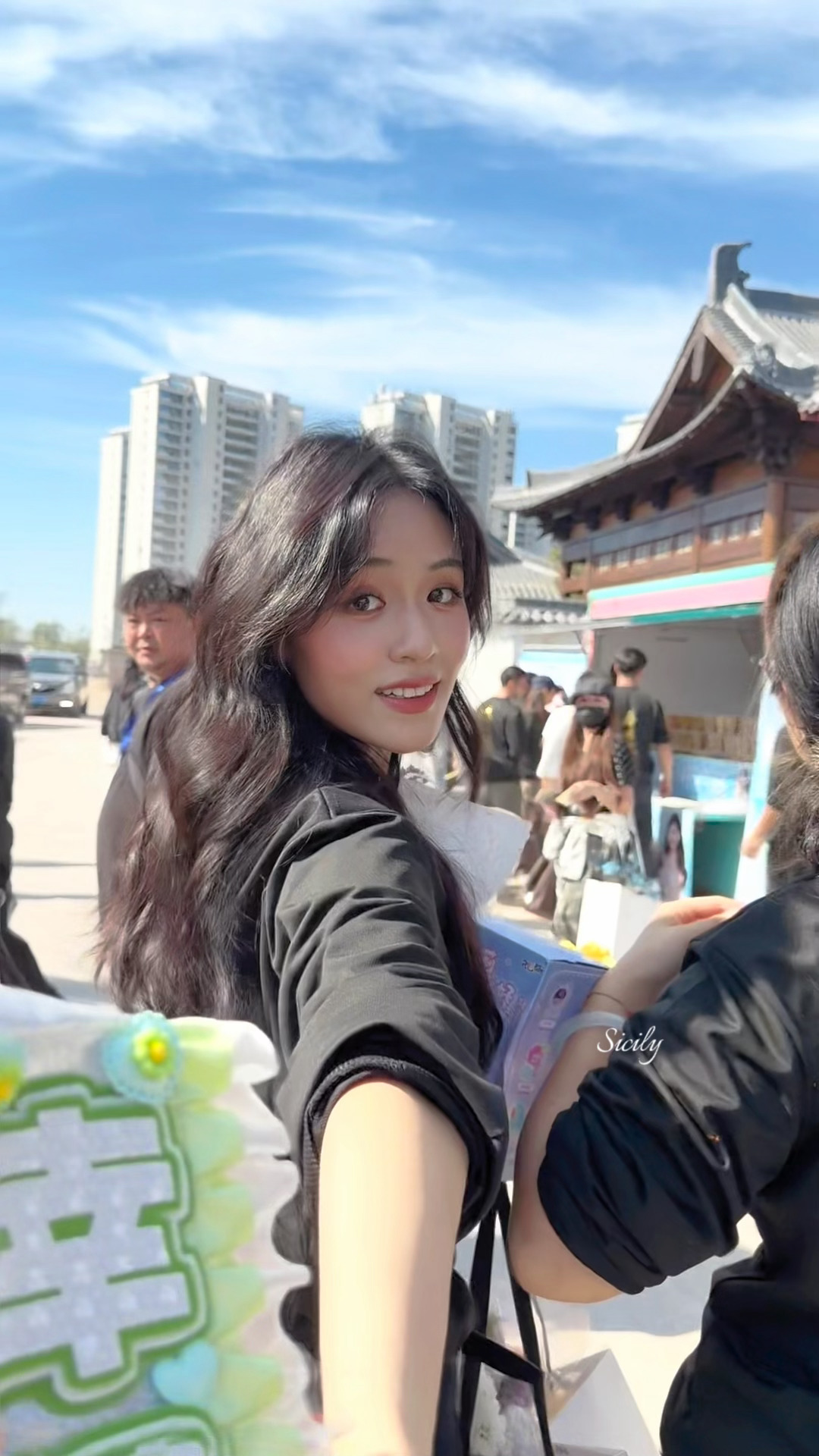 周益如[超话]  20261008开机大吉🧧期待新角色徐初酿～期待演员周益如～