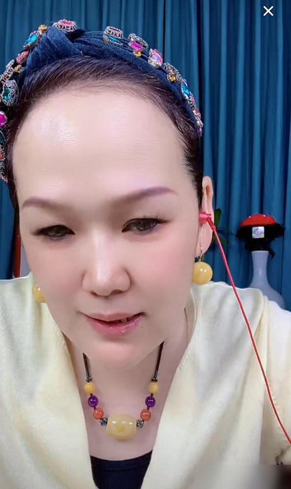 三月今天晚上聊到了老潘！

说真的这事儿我之前就觉得不对劲，明明2022年就和当