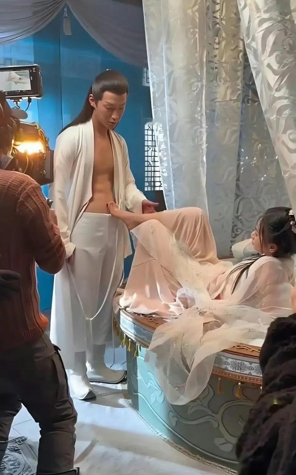 演员的定力超强，真不是一般人能胜任的