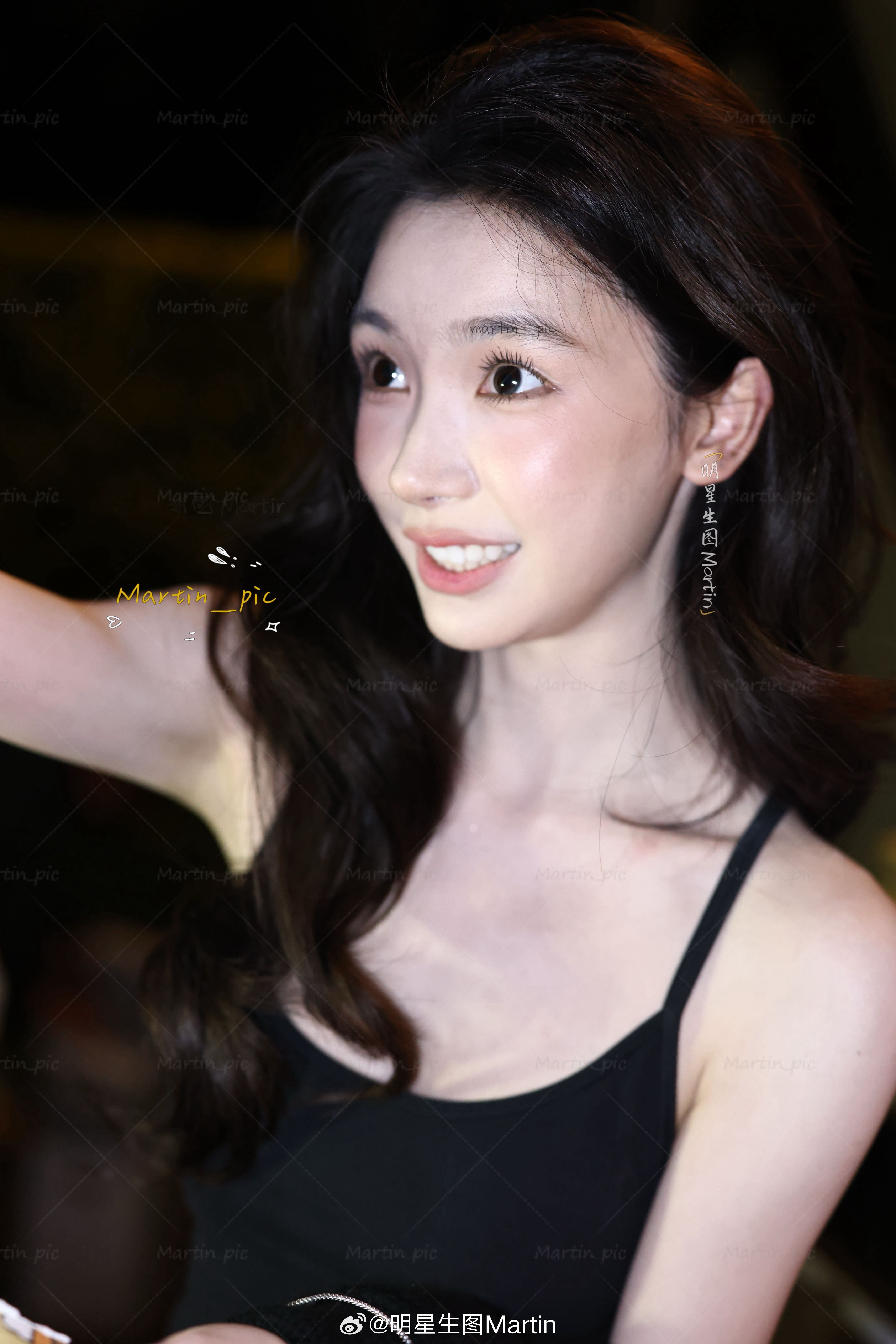 易梦玲今日份下班生图完全无暇的脸蛋易梦玲