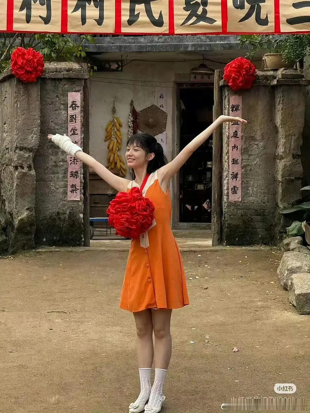 眼前一黑，这是已经摆摊卖衣服小有资产的高考省状元夏晓兰[跪了] 