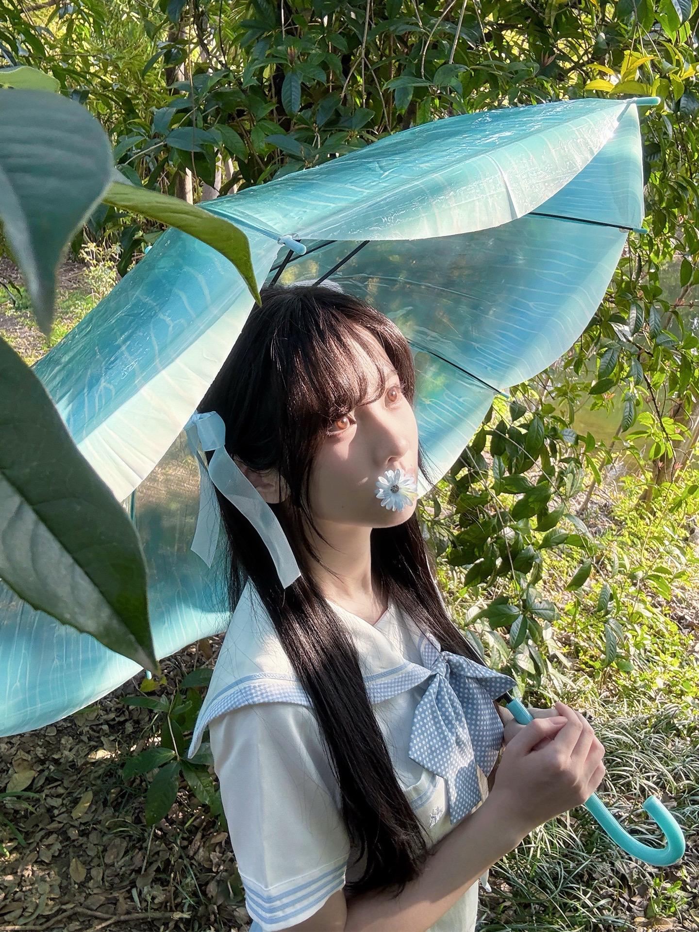 总想要透过你眼睛。