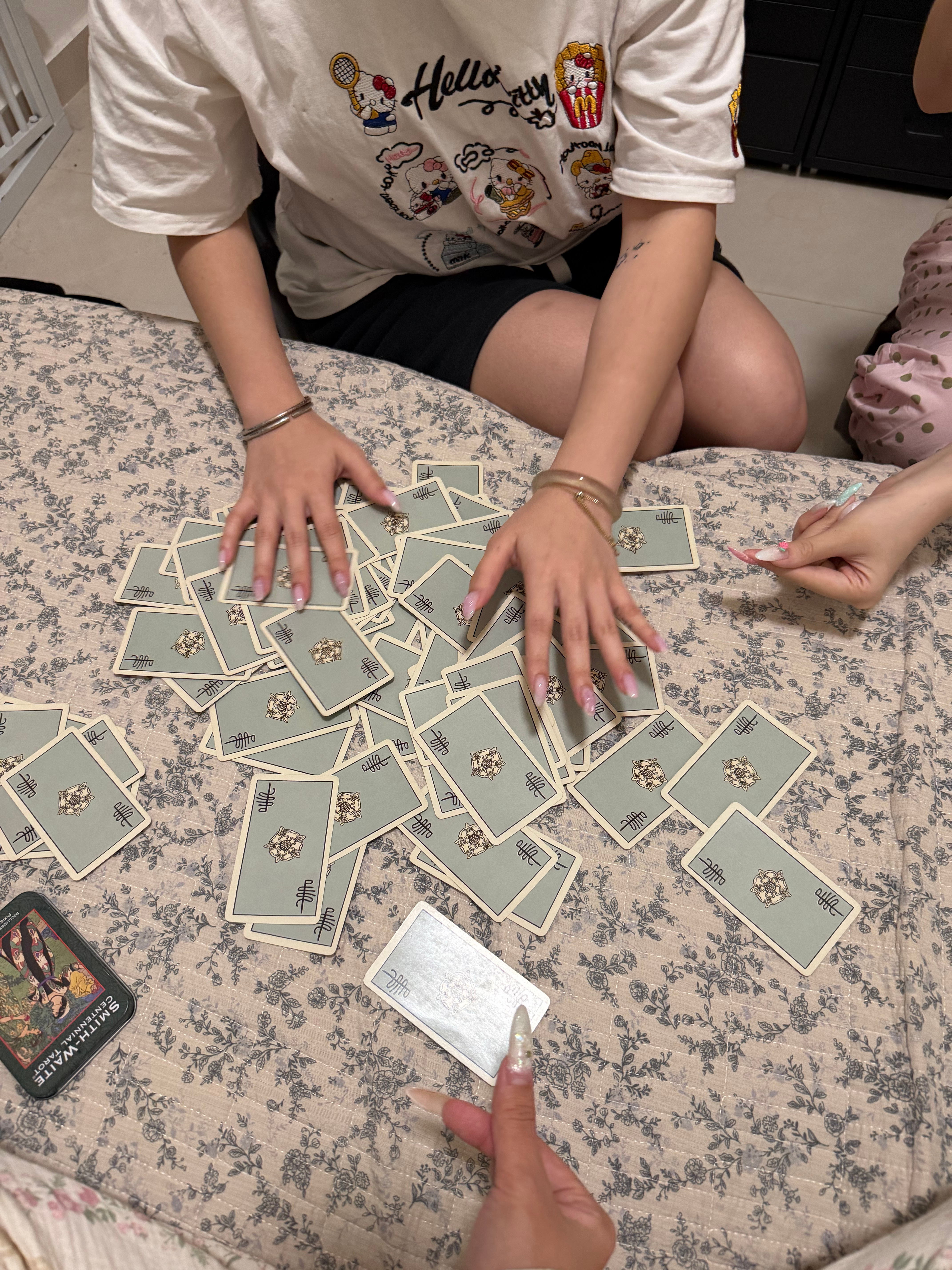 开始进行神秘仪式米琪吵吵屋