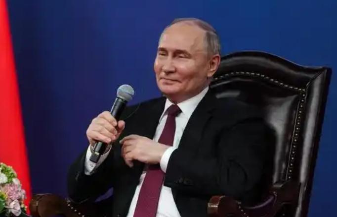 果然是普京大帝！

普京终于把美国尾巴抓到，你用乌克兰消耗我，我就用伊朗消耗你！