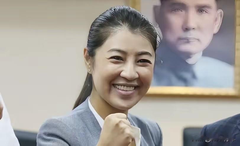 力挺郑丽文的是许淑华，国民党南投县县长许淑华昨天在南投举办“两湖论坛”，与到访的