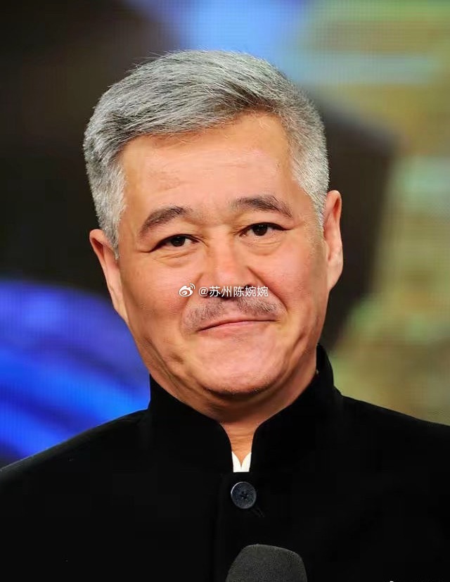 十个亿也请不动赵本山了。 他女儿球球在直播间亲口说的，甭管你开价一千万还是一个亿