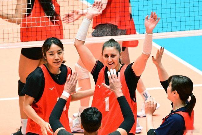 国际排坛动态韩国女排韩国V联赛亚外将增至2人？男子部正在讨论施行方案。若28日理