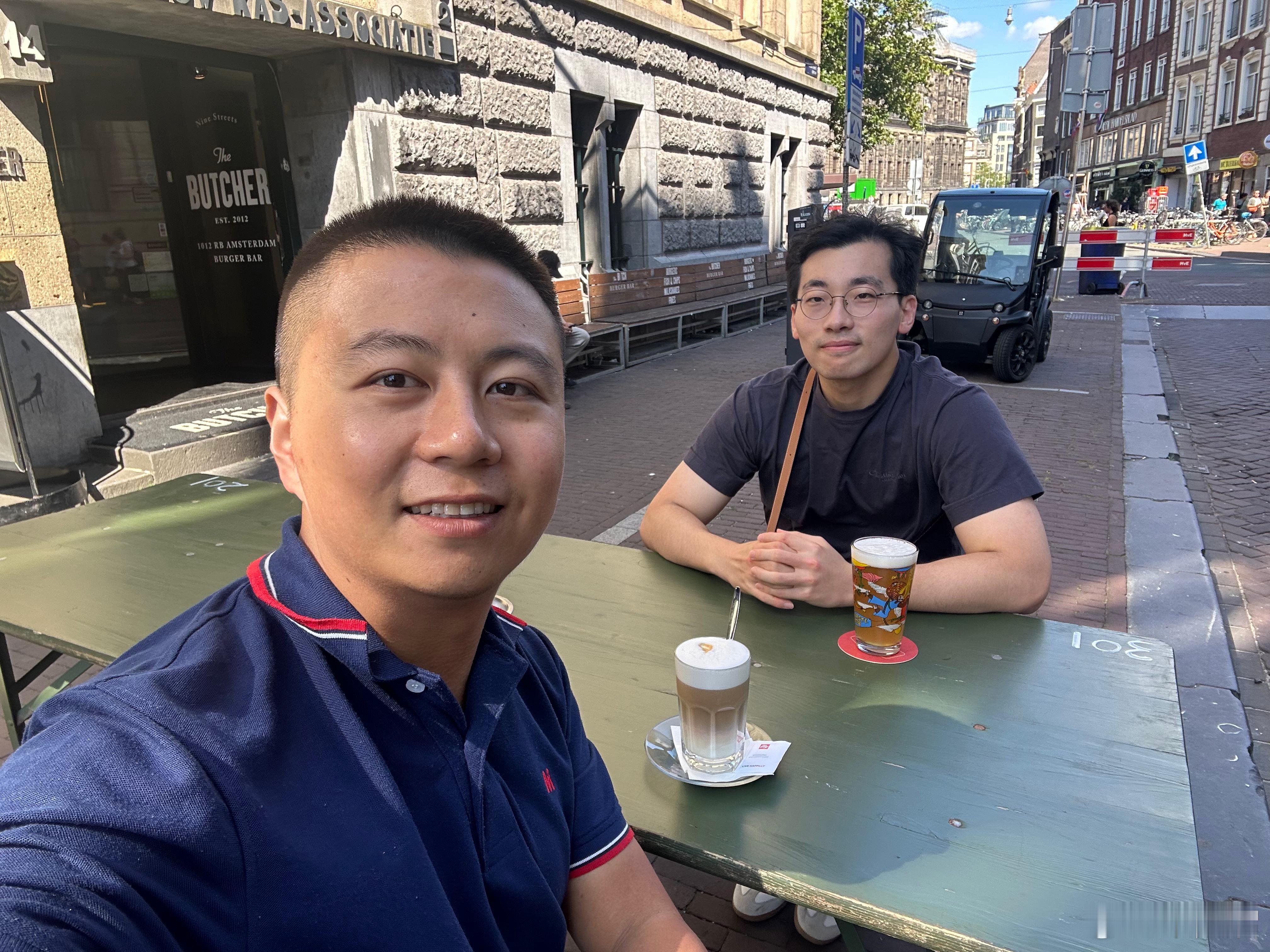 今天太尴尬了，最近在荷兰行程太赶，我的思维模式“拜登化”越来越严重。因为访问的嘉