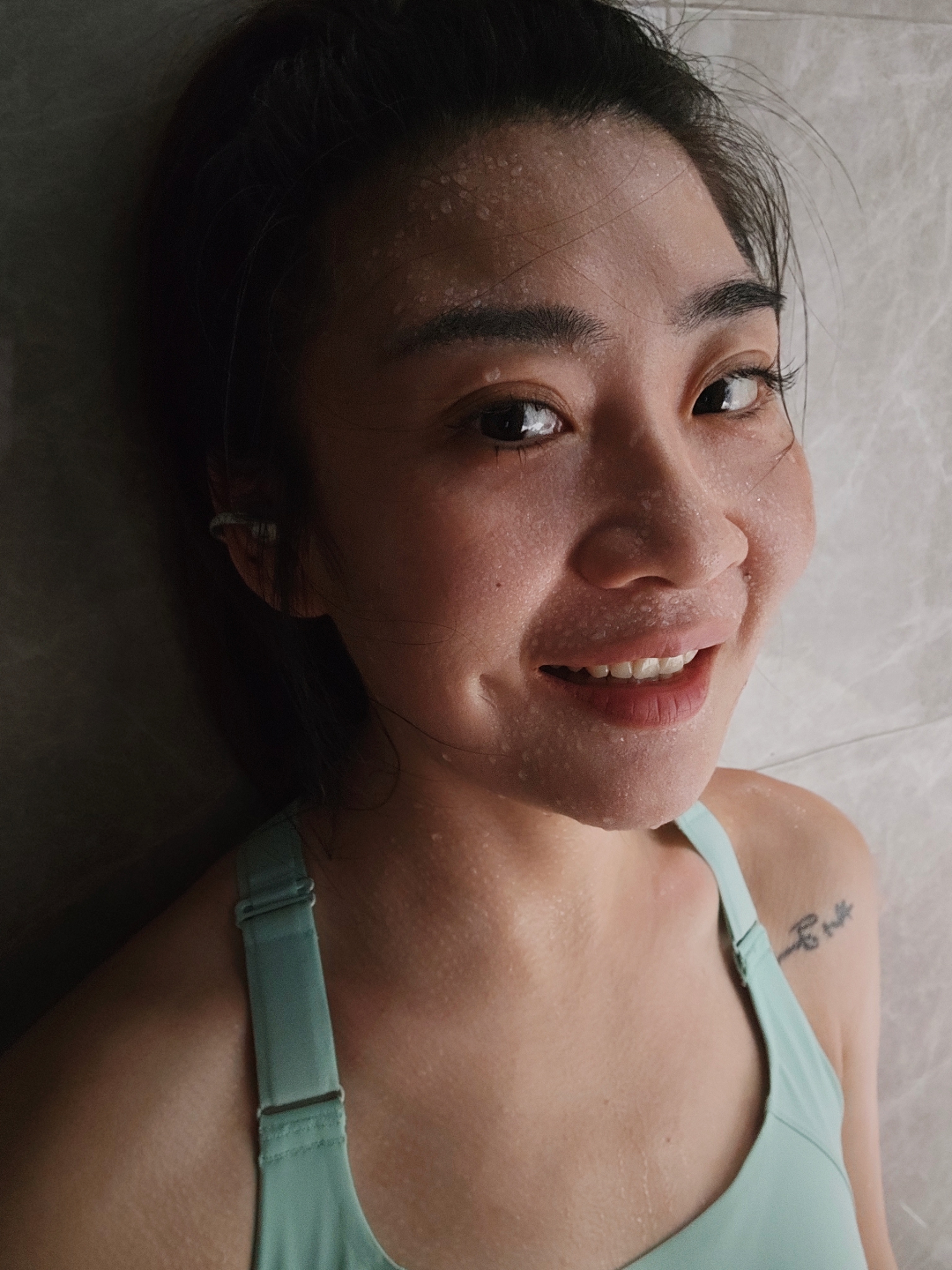 今年，北京的雨水格外多。写下这句话，我顿了一下——去年北京雨水多吗？比今年多吗？