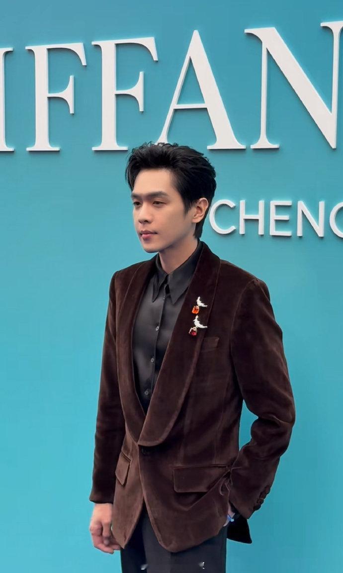 张若昀董思成钟楚曦成都活动生图张若昀的腔调，董思成的少年感，钟楚曦的时尚感，在活