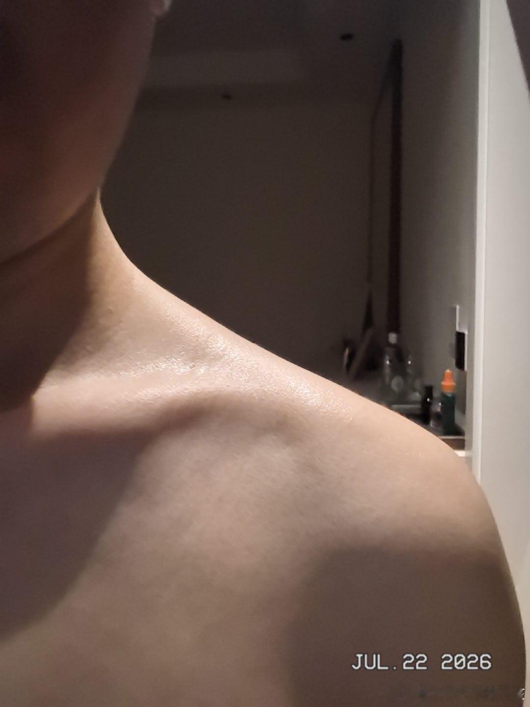 减少了主动社交，反而更轻松，不会被别人的事所消耗。有了去做饭的犒劳自己的心思、有