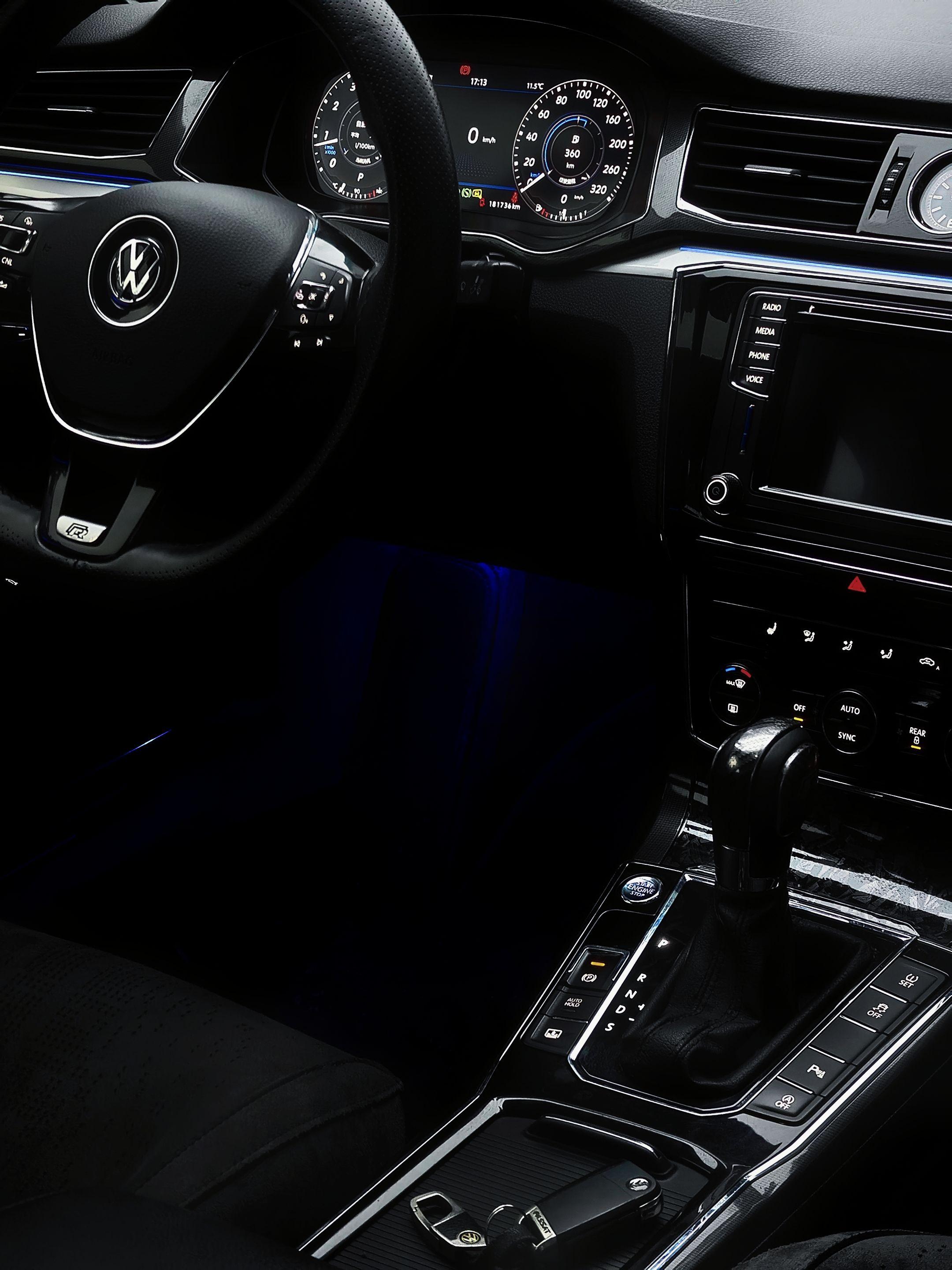 不知不觉已经开了八年多了， 这个内饰依旧够看 帕萨特把最后的经典的留在了七代半.