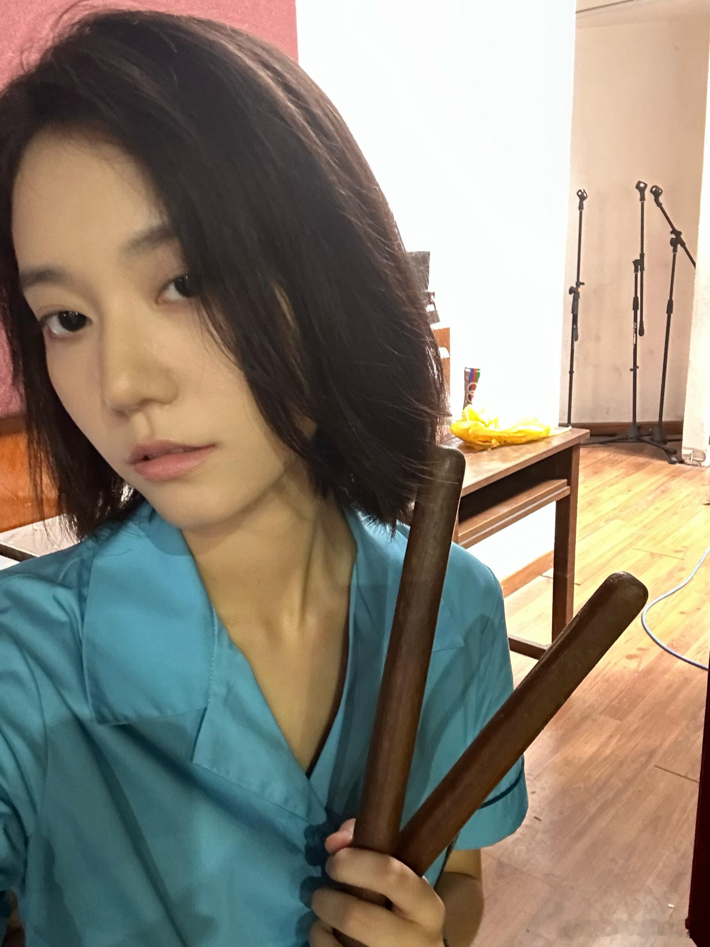 #穆梦娇[超话]# 《默杀》剧组Plog——生活篇～#电影默杀##穆梦娇默杀##