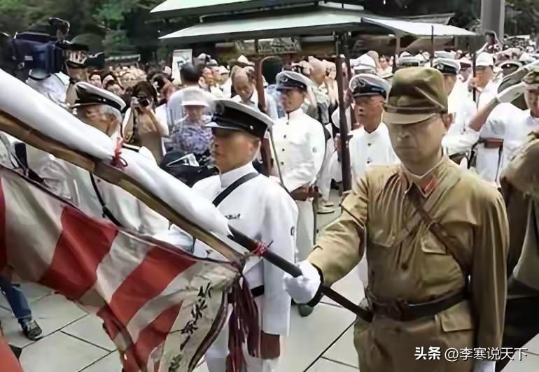 二战的剧本又要重演？稀土锁喉之下，日本会不会再来一次“珍珠港”式偷袭？

两名日