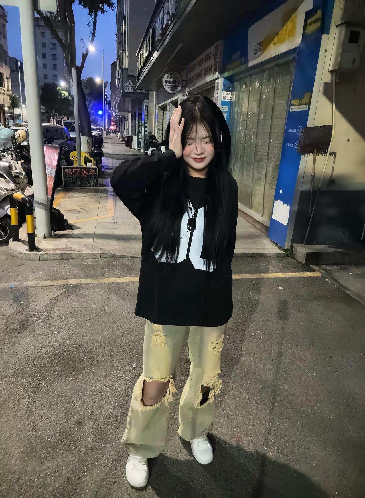 外面风大 跟我回家街头穿搭