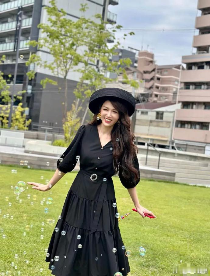 陈乔恩真的少女感太强了 ​ ​​​