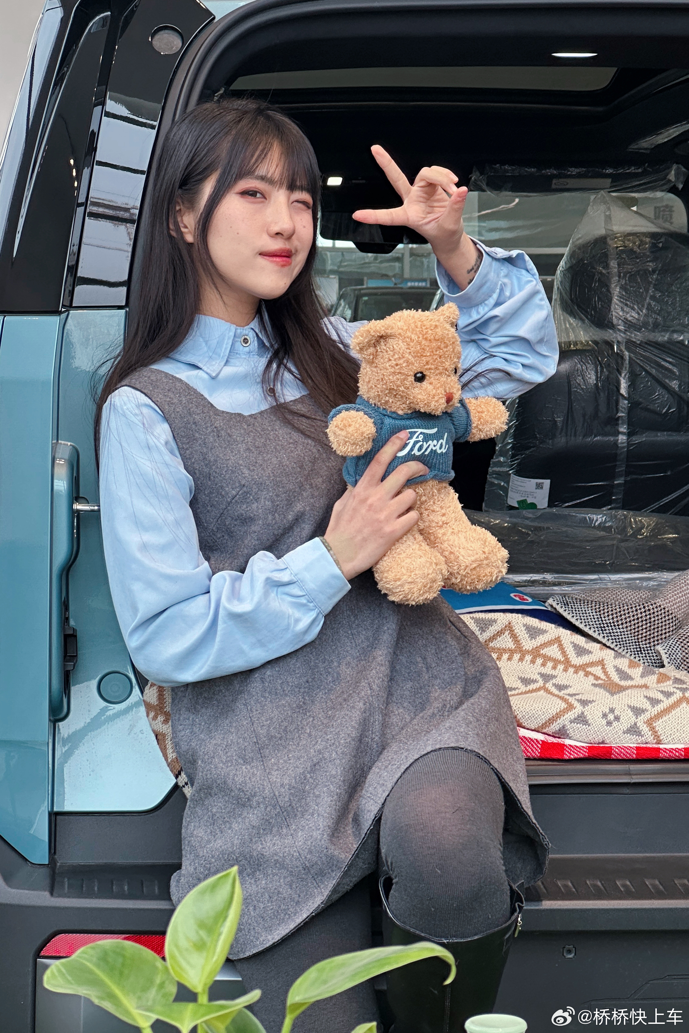 领取你桥儿今天的拍摄任务—-用福特智趣烈马的后备箱操作台给大家炒一盘儿好菜就这车