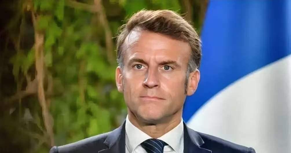 谁能想到，堂堂五常大国的一把手，竟然在国外一所学校里，提前给自己发了“退休通知书