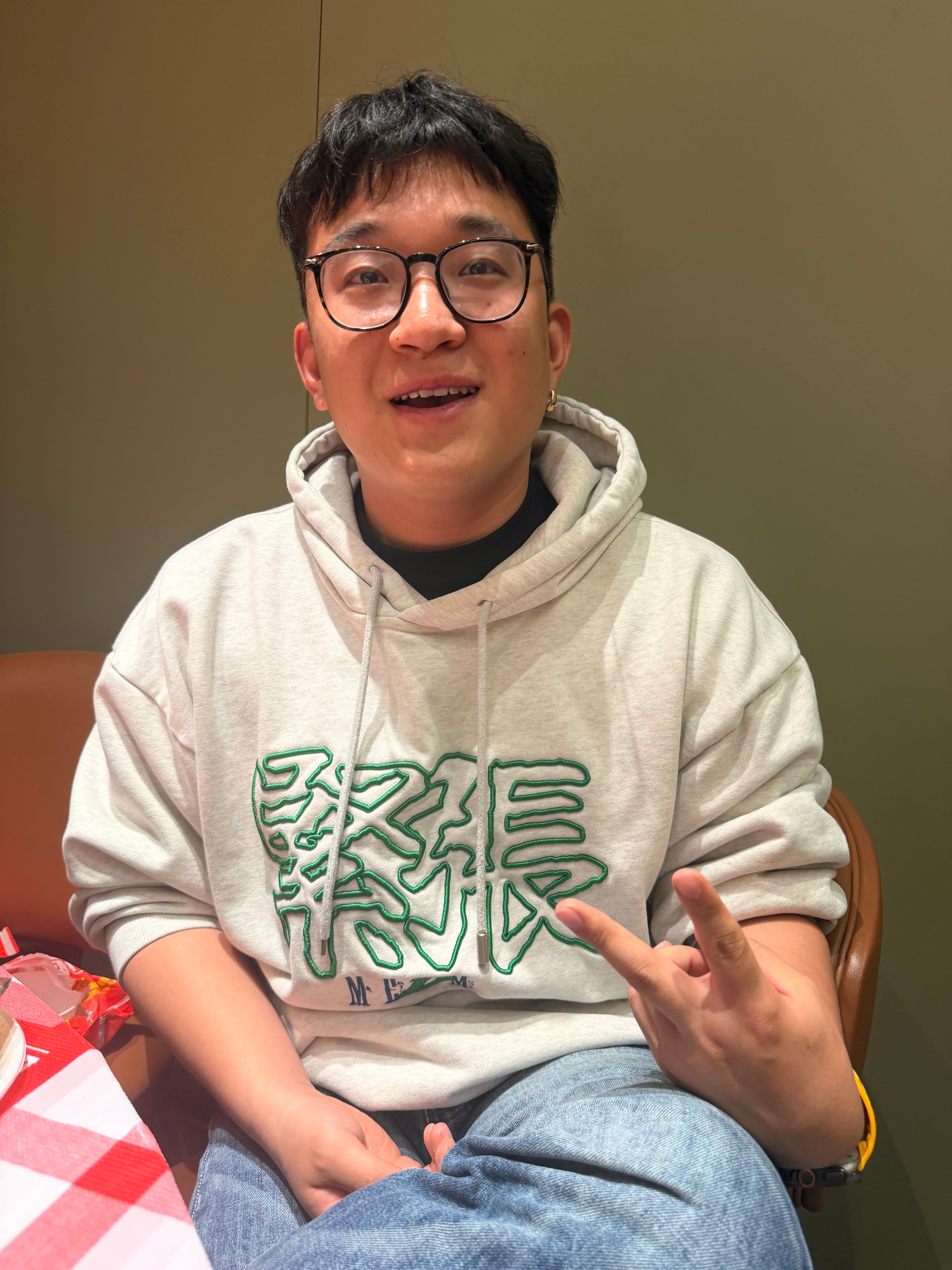 弟弟说：豆姐，可不可以再签我200年～没有辜负他们！！！（我超满足的，你们懂吗！