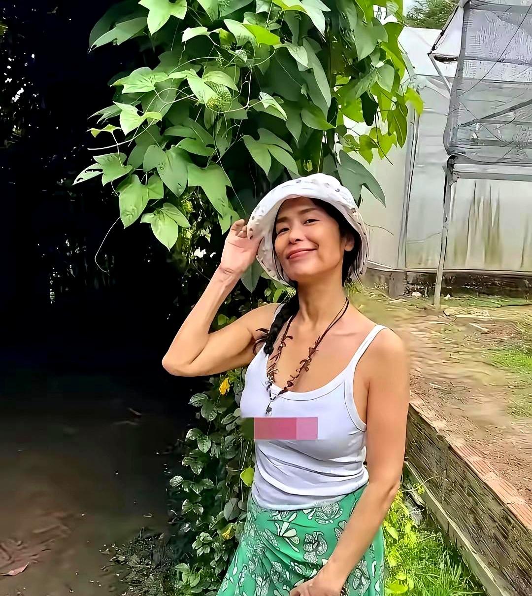 每天被工作KPI压得喘不过气、疯狂掉发的我们，怎么就活得不如一个60多岁的老太太
