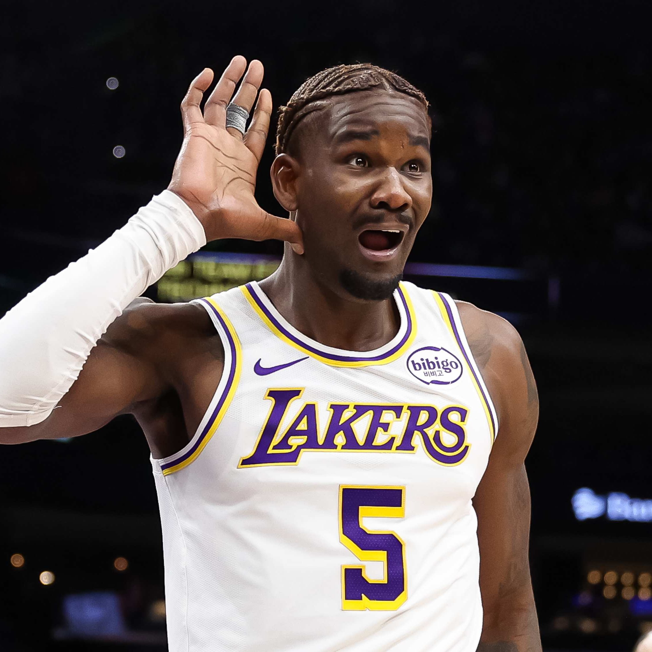 第二节输了18分！打得好啊！黄蜂vs湖人湖人国度