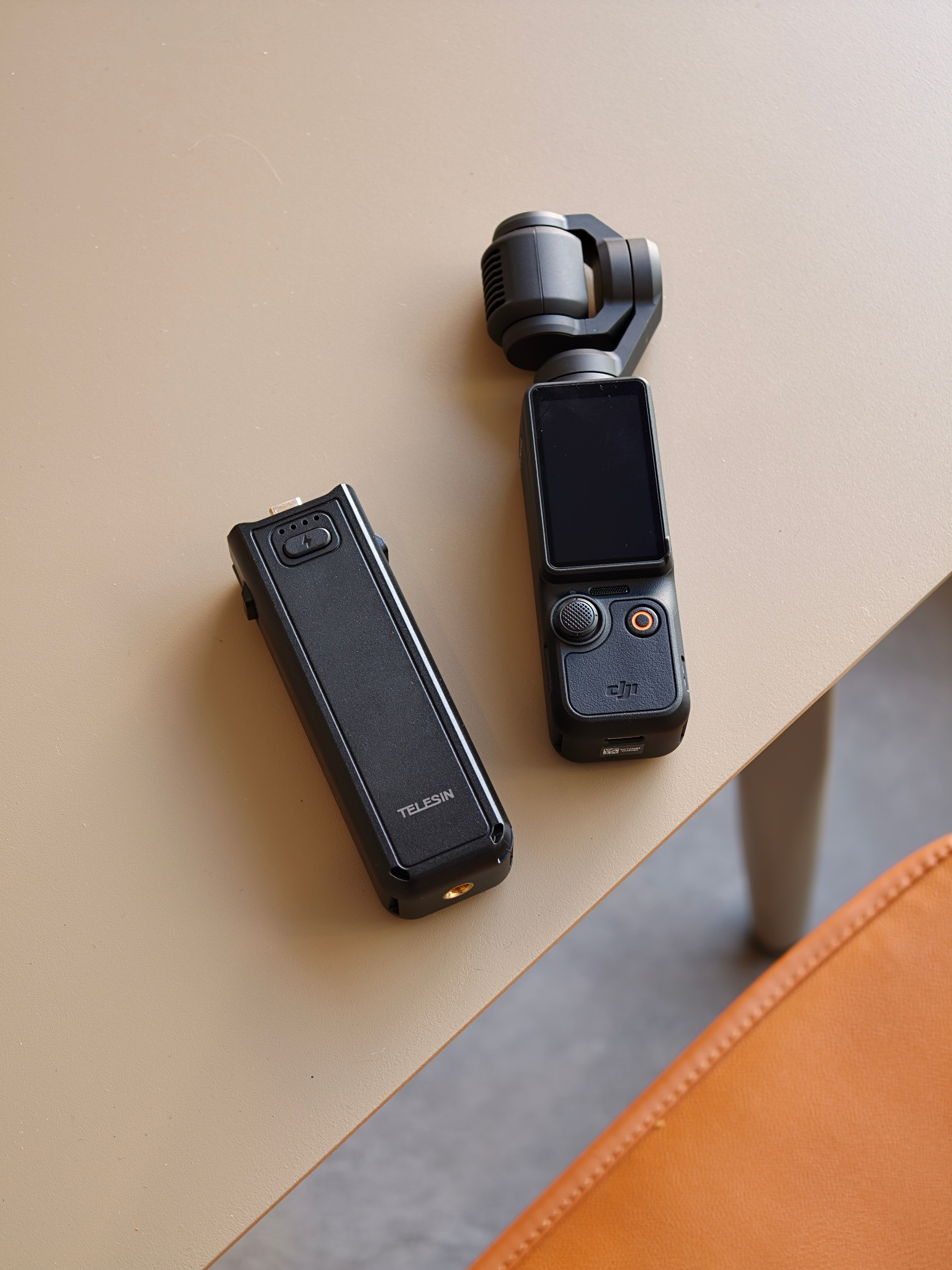 泰迅给大疆Pocket4做的两个配件，我先拿Pocket3做演示，都是通用的。5