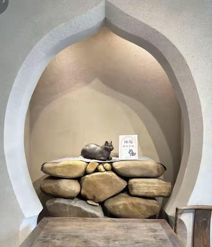 #被盗佛像疑现身观复博物馆最新进展# 【#观复博物馆回应疑似被盗佛像已搬离#：确