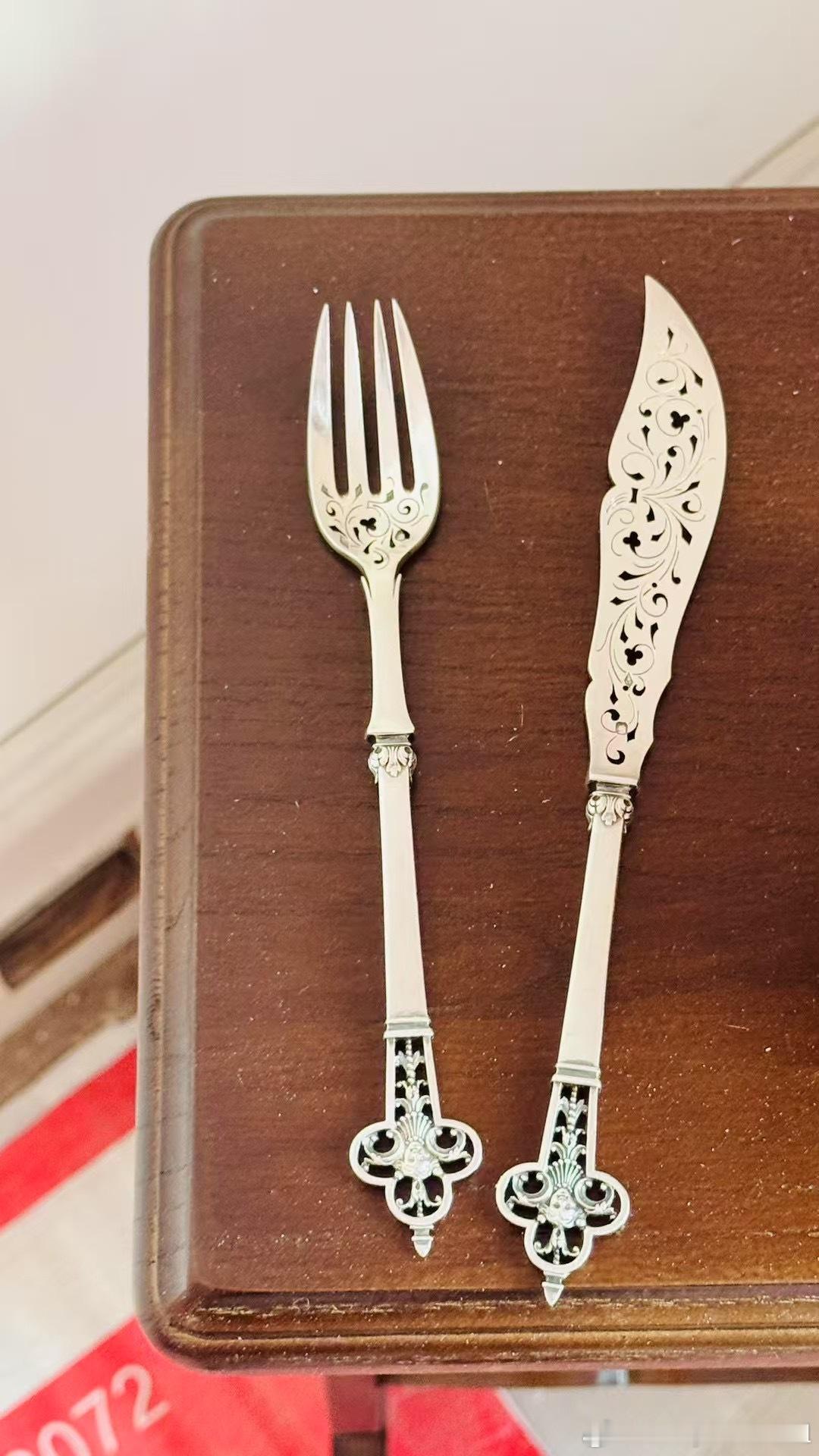 刚发现，这两年我慢慢收的中古纯银餐具🍽️天猫上的新品竟然都涨到那么贵了～（而且