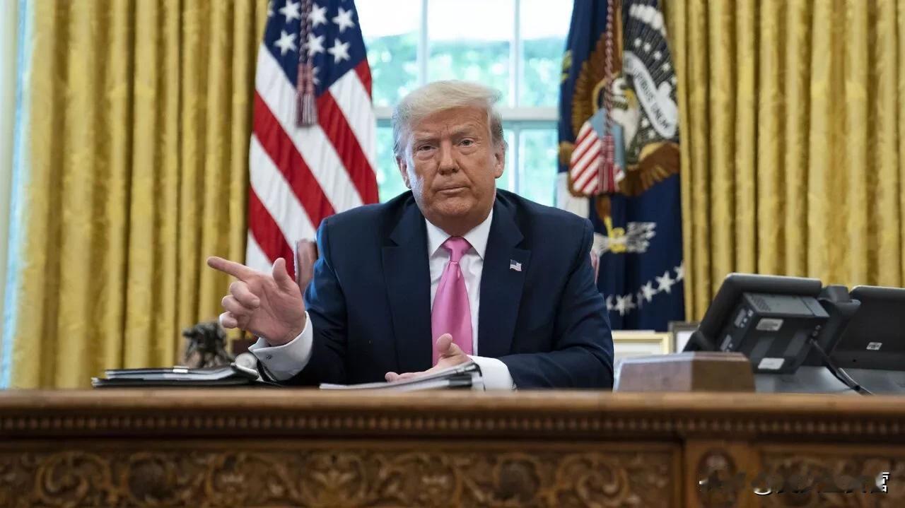 泽连斯基心碎了！美国总统特朗普表示，乌克兰加入北约的可能性不大并且不切实际！他强