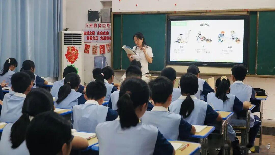 湘阴名师|扁担上的师者：一头挑着亲情，一头连着讲台——记湘阴县文星中学教师周郧