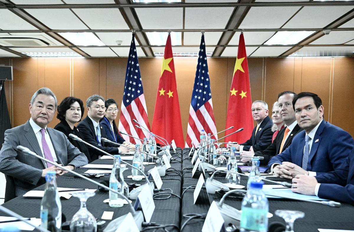 7月22日，王毅外长在菲律宾马尼拉与美国国务卿鲁比奥举行会面，双方确认建设性战略