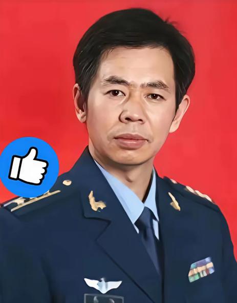 空军大校戴旭曾表示：“美国正在通过控制中国教育，培养亲美人员，其通过留学、发绿卡