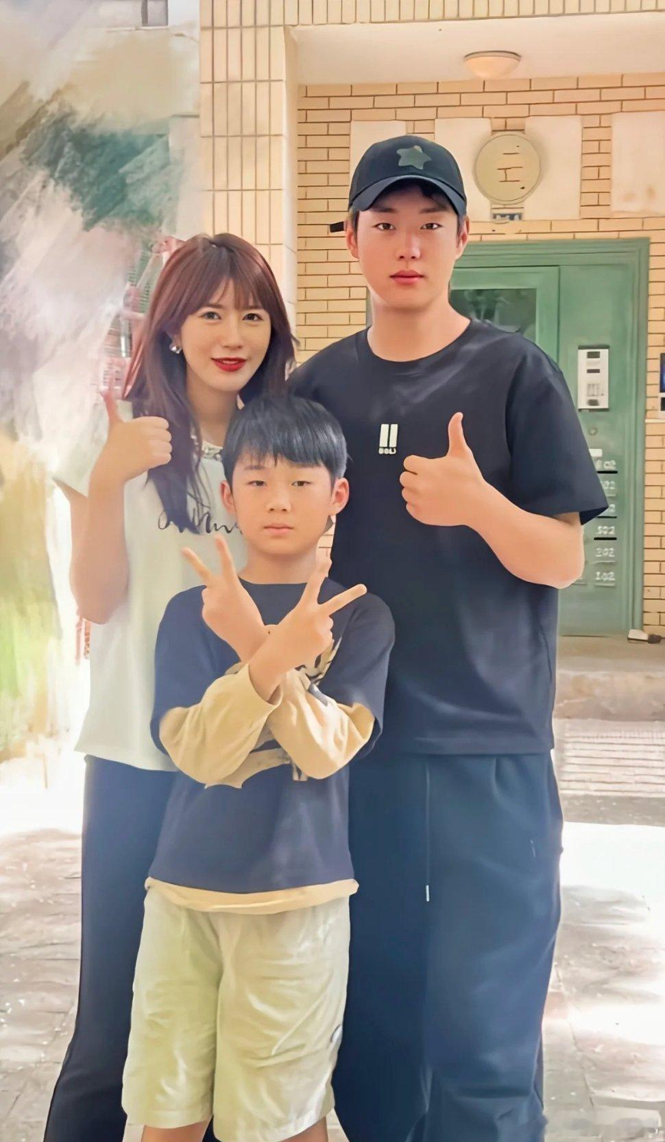 少熙姐姐放送的大合照……我一点都不嫉妒[苦涩] ​​​