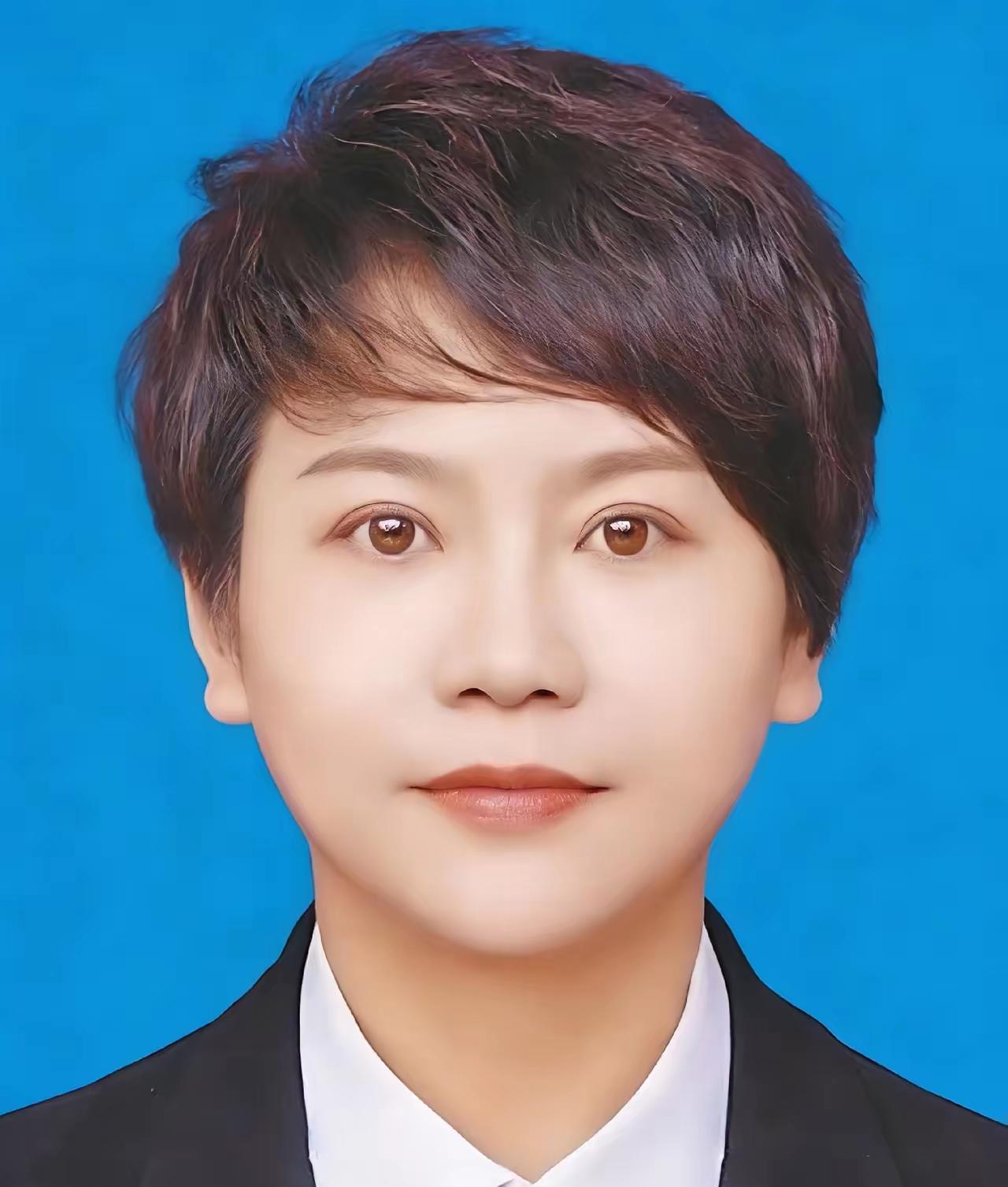 曲亚波，女，1971年12月生，中共党员，吉林省前郭尔罗斯蒙古族自治县洪泉乡人民