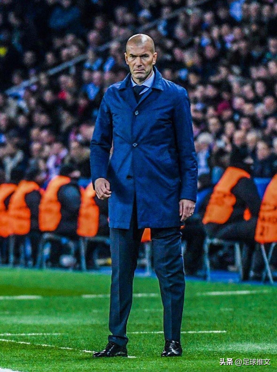 阿尔特塔、弗利克和齐达内是目前三位职业生涯从未输过决赛的主教练。

齐达内：9次