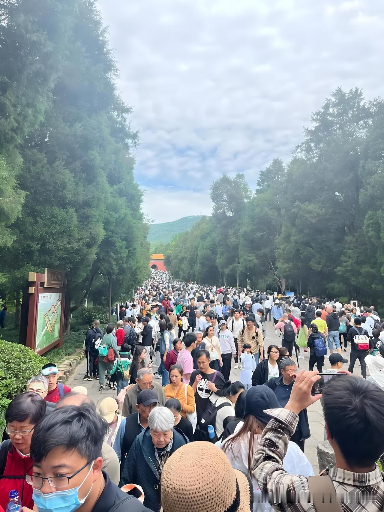 简单来说，有四大好处[大笑]
一是省钱；
二是不累；
三是安全；
四是自由。
